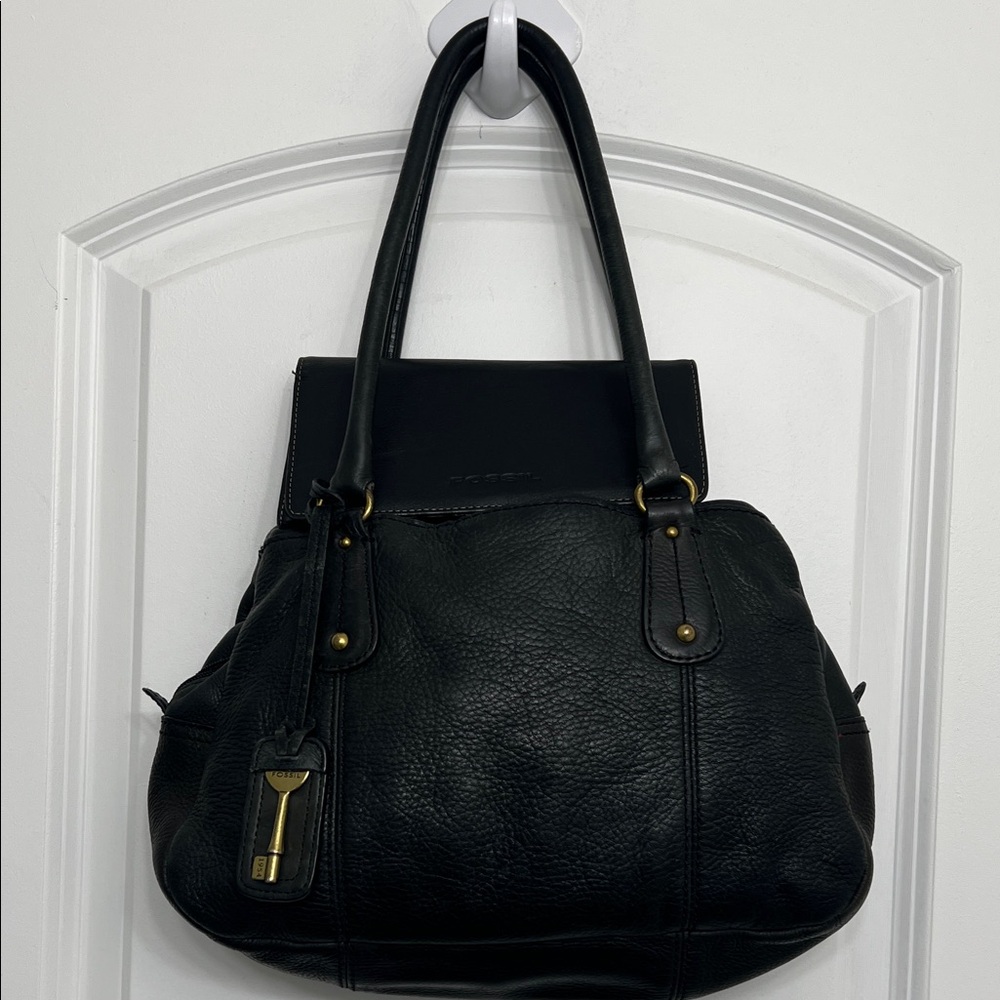 Fossil Lot- Black Leather Shoulder Bag with matching Fossil wallet.